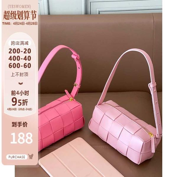 women handbags bottegas bags venetas genuine leather brick woven pink versatile underarm womens highend portable pillow one shoulder crossbo
women handbags bottegas bags venetas genuine leather brick woven pink versatile underarm womens highend portable pillow one shoulder crossbo