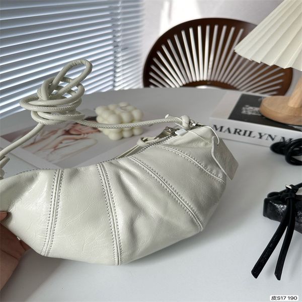 premium genuine crossbody bags leather women's bun dumpling bun cowhide shoulder bags, , handbags, small square bags, chain bags,22*13
premium genuine crossbody bags leather women's bun dumpling bun cowhide shoulder bags, , handbags, small square bags, chain bags,22*13