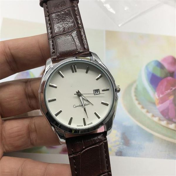 2022 stylish simple men's watch high-quality three-pin 42mm diameter circular metal panel displays calendar218d, Slivery;brown
2022 stylish simple men's watch high-quality three-pin 42mm diameter circular metal panel displays calendar218d, Slivery;brown