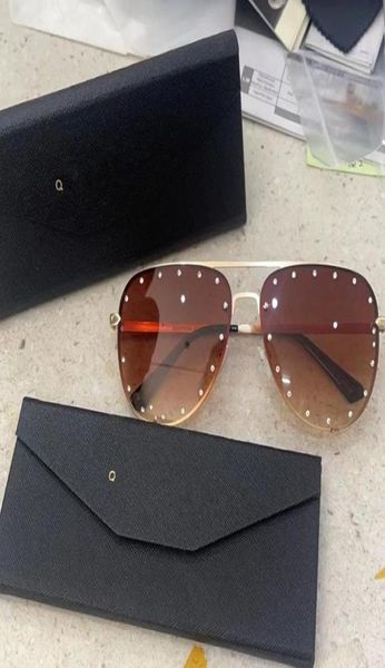 2022 luxury classic design quay sunglasses brand vintage pilot sun glasses polarized uv400 fashion men women glass lenses with box1259410, White;black
2022 luxury classic design quay sunglasses brand vintage pilot sun glasses polarized uv400 fashion men women glass lenses with box1259410, White;black