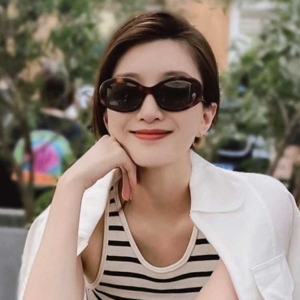 sunglasses ce's new triumphal arch 40194 oval french high street white cat's eye sunglasses female, White;black
sunglasses ce's new triumphal arch 40194 oval french high street white cat's eye sunglasses female, White;black