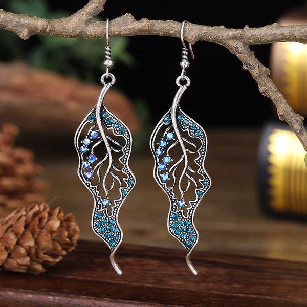 charm new vintage blue cz leaf earrings for women kolczyki retro silver color rhinestones ladies earrings bijoux w0422, Golden
charm new vintage blue cz leaf earrings for women kolczyki retro silver color rhinestones ladies earrings bijoux w0422, Golden