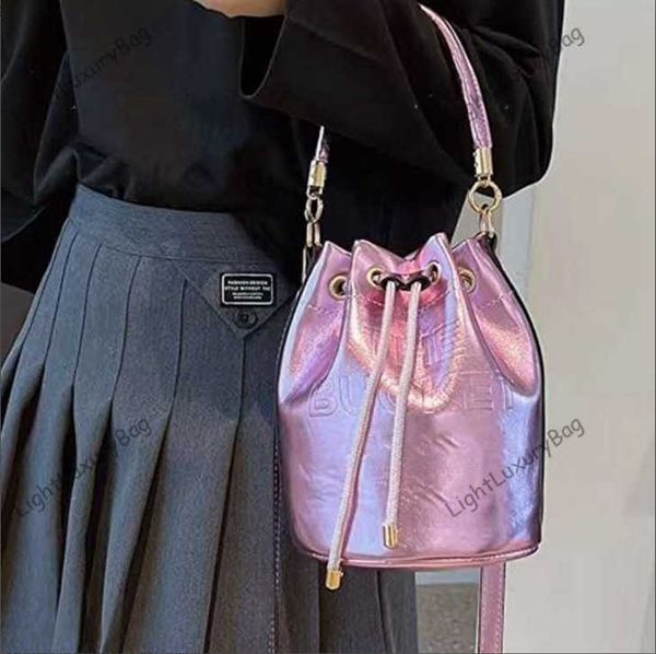 designer bucket bags evening bag fluorescence crossbody purse fashion shoulder wallets women luxury handbags classic shopping purses 230324
designer bucket bags evening bag fluorescence crossbody purse fashion shoulder wallets women luxury handbags classic shopping purses 230324
