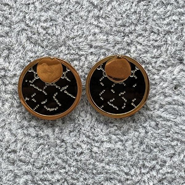 luxury designer france brand designers titanium steel classic stud explosion letter mud drill full diamond love earrings whole258b, Golden;silver
luxury designer france brand designers titanium steel classic stud explosion letter mud drill full diamond love earrings whole258b, Golden;silver