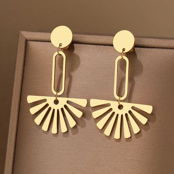 charm stainless steel earrings circular paper clip design fan vintage exquisite fashion pendants earrings for women jewelry girls gift w0422, Golden
charm stainless steel earrings circular paper clip design fan vintage exquisite fashion pendants earrings for women jewelry girls gift w0422, Golden