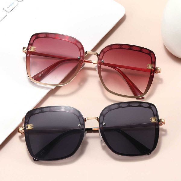 xiangjia's new g family frameless street shooting anti ultraviolet korean version network red trend gm driving sunglasses, White;black
xiangjia's new g family frameless street shooting anti ultraviolet korean version network red trend gm driving sunglasses, White;black