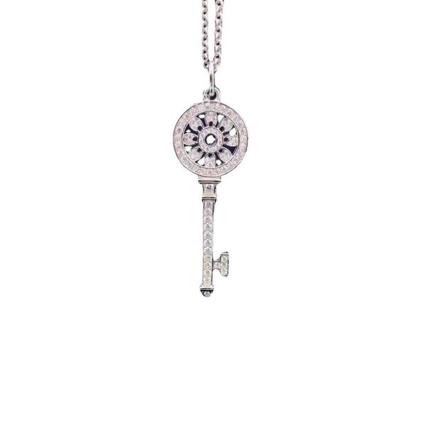 designertiffy key necklace women's diamond full phoenix tail sunflower pendant 18k rose gold snow flower crown sweater chain, Black
designertiffy key necklace women's diamond full phoenix tail sunflower pendant 18k rose gold snow flower crown sweater chain, Black
