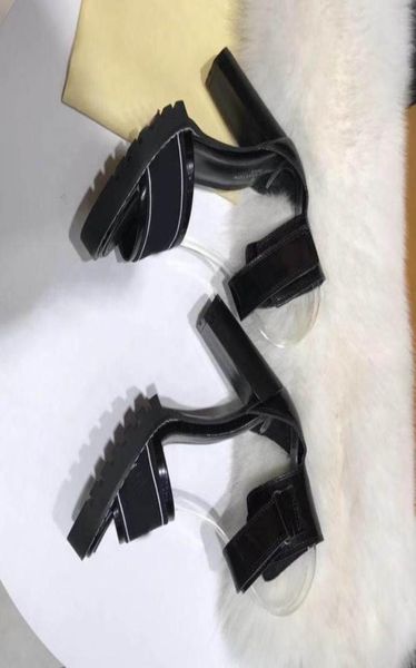2023 women cow leather high heel sandal lady leather buckle strap rubber sole chunky heel sandal with box2133767, Black
2023 women cow leather high heel sandal lady leather buckle strap rubber sole chunky heel sandal with box2133767, Black