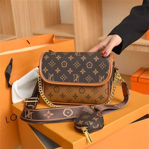 79% off bags outlet store high sense female new fashion printing small square red same shoulder messenger bag243k
79% off bags outlet store high sense female new fashion printing small square red same shoulder messenger bag243k