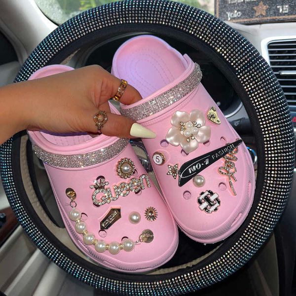 sandals fashion drilling slippers in summer large size beach shoes thicksoled nonslip sandals waterproof clogs shoes ladies surf shoes j2304, Black
sandals fashion drilling slippers in summer large size beach shoes thicksoled nonslip sandals waterproof clogs shoes ladies surf shoes j2304, Black