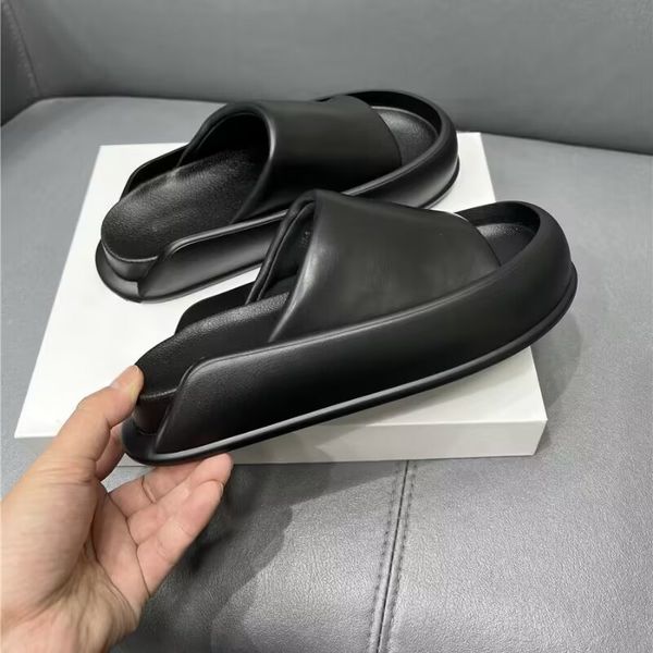 summer heavy-bottomed bread slippers women's outdoor high-quality leather fashion casual comfortable non-slip shopping sandals, Black
summer heavy-bottomed bread slippers women's outdoor high-quality leather fashion casual comfortable non-slip shopping sandals, Black