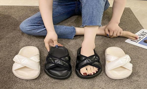 2021 designer leather women sandals summer flat slipper fashion beach woman big head rainbow letters slippers size 35425010905, Black
2021 designer leather women sandals summer flat slipper fashion beach woman big head rainbow letters slippers size 35425010905, Black
