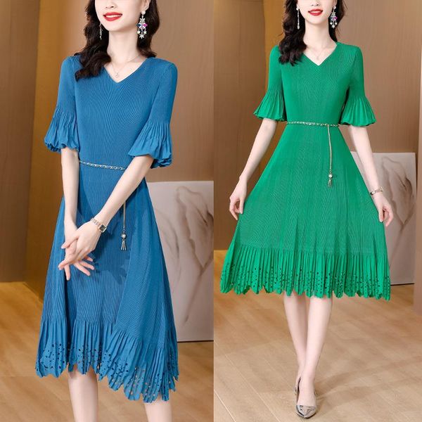 dresses solid color flared sleeves summer 2022 new lace up elegant midi tea dress miyake pleated black blue green dress women mxl, Black;gray
dresses solid color flared sleeves summer 2022 new lace up elegant midi tea dress miyake pleated black blue green dress women mxl, Black;gray