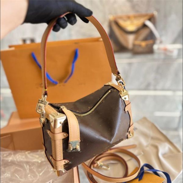 handbags new women's bag genuine leather soft box bag, single shoulder diagonal cross portable women's bag l
handbags new women's bag genuine leather soft box bag, single shoulder diagonal cross portable women's bag l