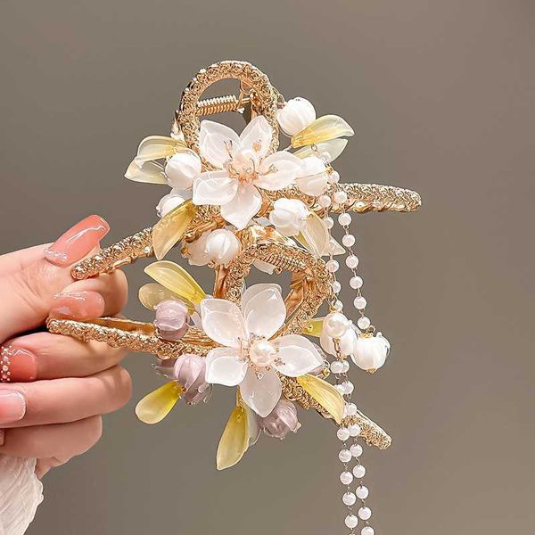butterfly barrettes premium grip clip large exquisite back spoon handmade ancient style lily of the rings flower bud hair ornament tassel ha, Golden;silver
butterfly barrettes premium grip clip large exquisite back spoon handmade ancient style lily of the rings flower bud hair ornament tassel ha, Golden;silver