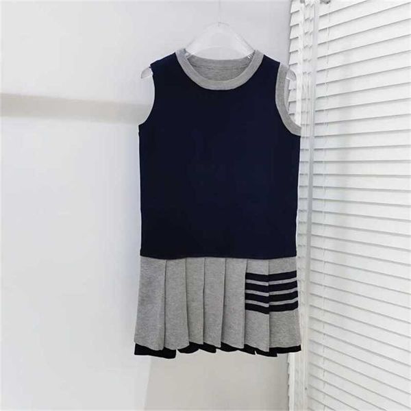 20% off tb tank skirt spring/summer new product college style contrast color wool knit panel sleeveless pleated dress, Black;gray
20% off tb tank skirt spring/summer new product college style contrast color wool knit panel sleeveless pleated dress, Black;gray