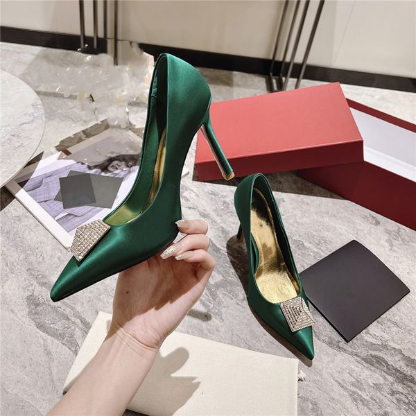 dress shoes 2023 valentinoity fashion women's high heels business work wedding party travel casual flats 05-03, Black
dress shoes 2023 valentinoity fashion women's high heels business work wedding party travel casual flats 05-03, Black