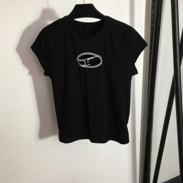23ss womens designer clothing tee womens t-shirt round neck pure cotton chest logo embroidery hollowed out short sleeve slim t-shirt womens, White
23ss womens designer clothing tee womens t-shirt round neck pure cotton chest logo embroidery hollowed out short sleeve slim t-shirt womens, White