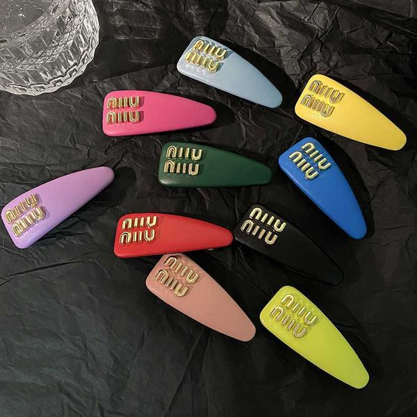 pink barrette boutique miu leather hair clip bread clip women's light luxury spring clip bangs clip side clip girl's side clip hea, Golden;silver
pink barrette boutique miu leather hair clip bread clip women's light luxury spring clip bangs clip side clip girl's side clip hea, Golden;silver
