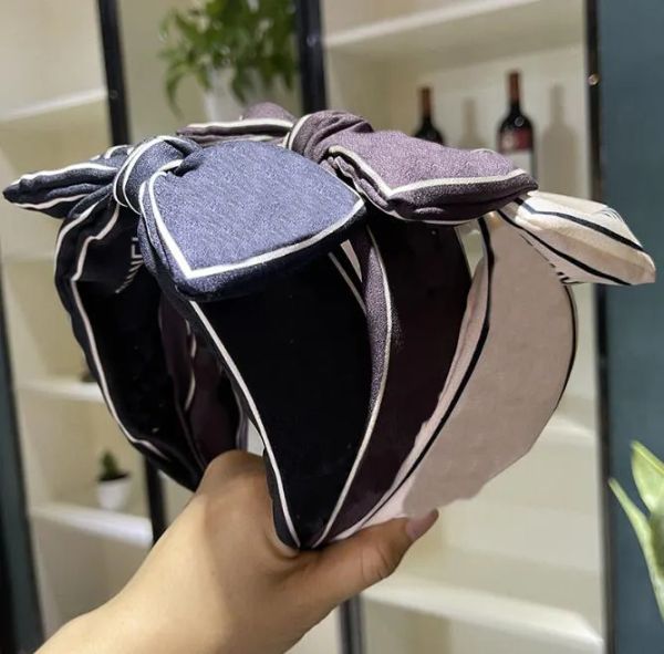 fashion letter headband cloth wide edge brand designer cross knotted hairhoop headbands or women outdoor headwear hair clip accessories, Silver
fashion letter headband cloth wide edge brand designer cross knotted hairhoop headbands or women outdoor headwear hair clip accessories, Silver