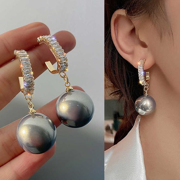 charm full crystal simulated pearl long dangle earrings for women vintage gold color fashion party wedding earrings korea jewelry 2023 w0422, Golden
charm full crystal simulated pearl long dangle earrings for women vintage gold color fashion party wedding earrings korea jewelry 2023 w0422, Golden