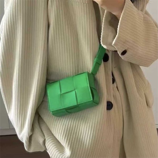 women handbags bottegas bags venetas 23 springsummer new 6 grid woven earphone zero wallet key splice mini 18redlil
women handbags bottegas bags venetas 23 springsummer new 6 grid woven earphone zero wallet key splice mini 18redlil