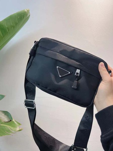 21cm designers female bag crossbody bags luxury men mini square bag brand nylon messenger envelope bag fashion purses single shoulder with t
21cm designers female bag crossbody bags luxury men mini square bag brand nylon messenger envelope bag fashion purses single shoulder with t