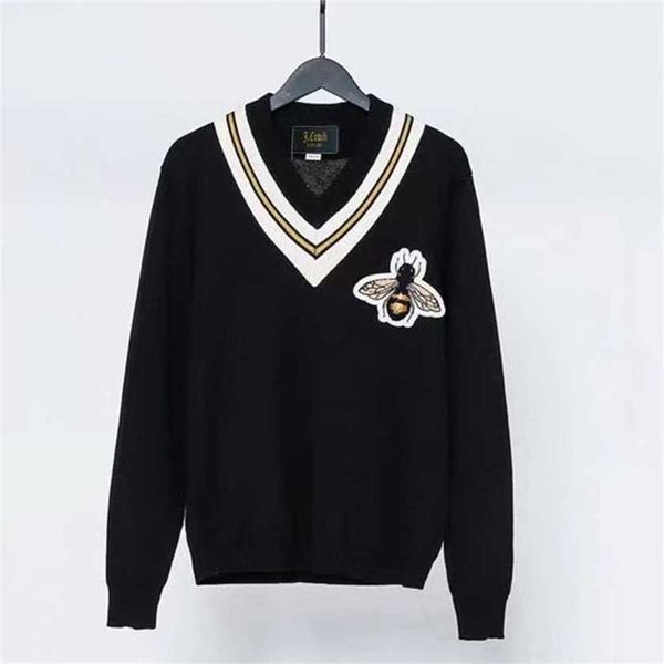 22% off autumn and winter new classic little bee v-neck pullover men's sweater couple knit, White;black
22% off autumn and winter new classic little bee v-neck pullover men's sweater couple knit, White;black
