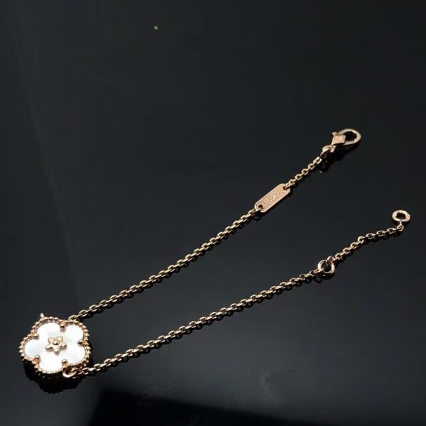 original plum blossom designer girls white flower bracelets elegant love 18k gold bangles vc logo engrave bracelet fashion jewelry lady part, Golden;silver
original plum blossom designer girls white flower bracelets elegant love 18k gold bangles vc logo engrave bracelet fashion jewelry lady part, Golden;silver