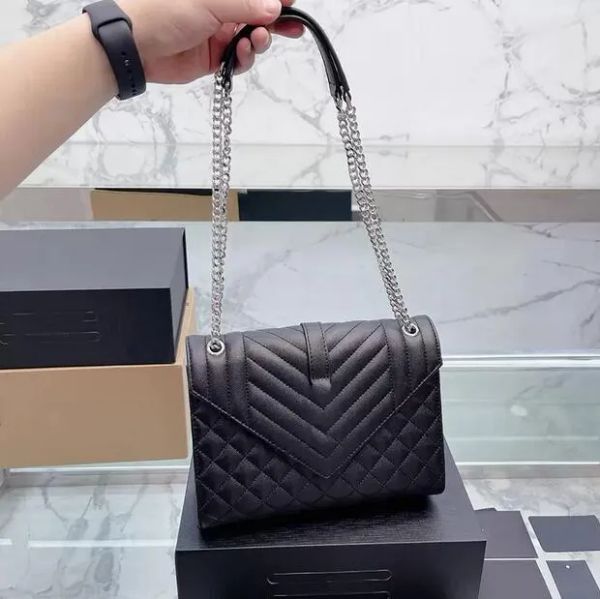designer chain shoulder bag classic handbag women genuine leather brand envelope bags luxurys crossbody totes lady purses clutch wallet, Black;red
designer chain shoulder bag classic handbag women genuine leather brand envelope bags luxurys crossbody totes lady purses clutch wallet, Black;red