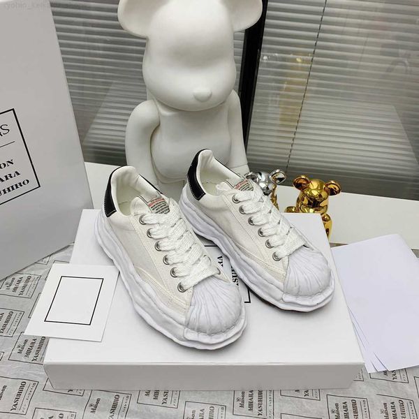 dissolved shoes mmy mihara yasuhiro shell shoes thick sole white canvas lace up men's and women's casual couples fashion shoes boa, Black
dissolved shoes mmy mihara yasuhiro shell shoes thick sole white canvas lace up men's and women's casual couples fashion shoes boa, Black