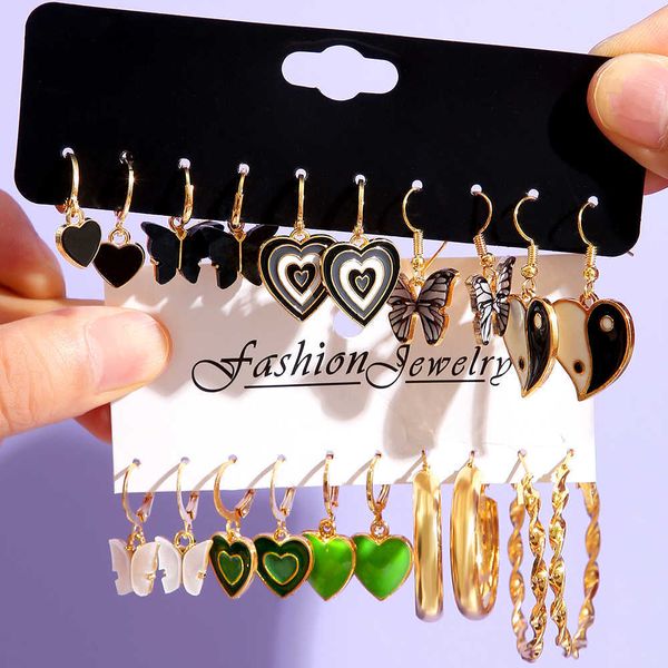 charm vintage love heart butterfly drop earrings set for women girl retro trendy oil dripping paint small dangle earring jewelry gift w0422, Golden
charm vintage love heart butterfly drop earrings set for women girl retro trendy oil dripping paint small dangle earring jewelry gift w0422, Golden