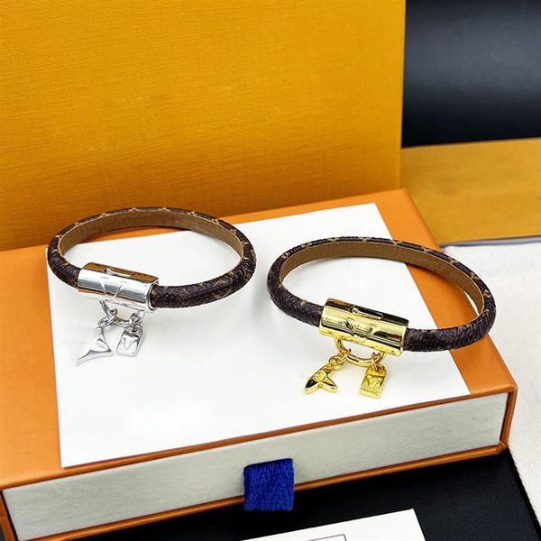 luxury designer jewelry m8074 bracelet presbyopia leather bracelets fashion for men women leather elegant bangle with box dustbag252n, Golden;silver
luxury designer jewelry m8074 bracelet presbyopia leather bracelets fashion for men women leather elegant bangle with box dustbag252n, Golden;silver
