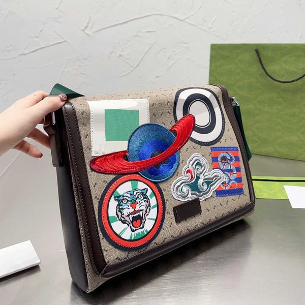 g letter designer bag fashion shoulder bags women luxurys handbags leather designers crossbody bags men pursr handbag mens classic tote bag
g letter designer bag fashion shoulder bags women luxurys handbags leather designers crossbody bags men pursr handbag mens classic tote bag