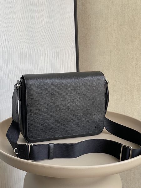 m30852 men's disprict crossbody bag luxurys designers bags men purses classic style fashion pouch
m30852 men's disprict crossbody bag luxurys designers bags men purses classic style fashion pouch