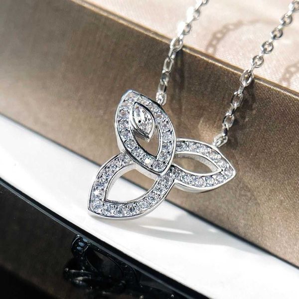 designers925 sterling silver diamond olive leaf necklace hw female minority style fashion graff clover collar chain, Black
designers925 sterling silver diamond olive leaf necklace hw female minority style fashion graff clover collar chain, Black