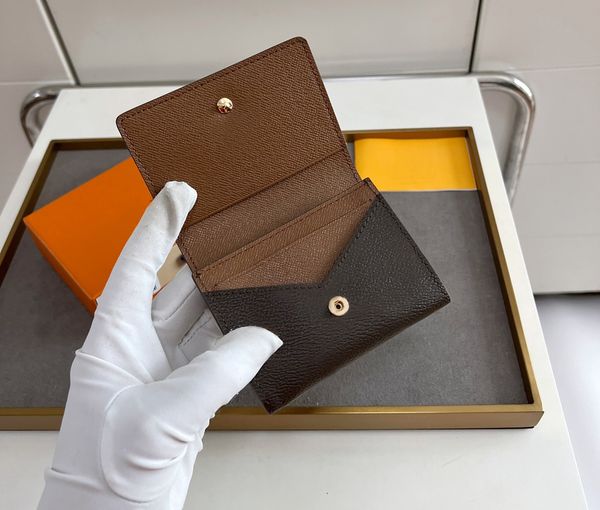 fashion designer wallets luxury brazza purse mens womens clutch bags highs quality flower letter coin purses long card holders with original, Red;black
fashion designer wallets luxury brazza purse mens womens clutch bags highs quality flower letter coin purses long card holders with original, Red;black
