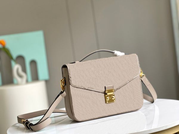 23ss luxury new designer bag genuine leather chain purse leather women shoulder bags crossbody handbags clutch wallets tote fashion cross bo
23ss luxury new designer bag genuine leather chain purse leather women shoulder bags crossbody handbags clutch wallets tote fashion cross bo