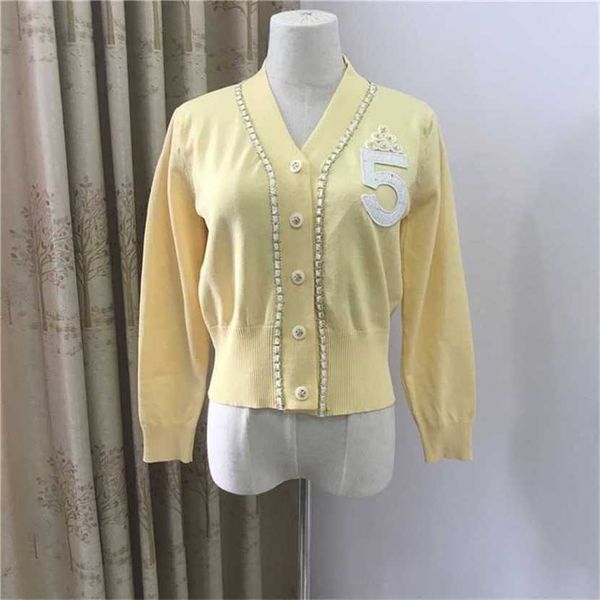 24% off autumn new bubble chest blossom 5-line slim fit embroidery knitted cardigan long sleeve coat female, White;black
24% off autumn new bubble chest blossom 5-line slim fit embroidery knitted cardigan long sleeve coat female, White;black