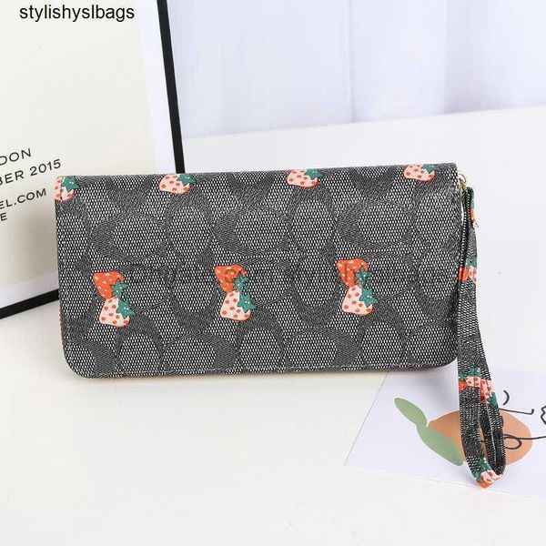hbp foreign trade handbags spring summer european american style retro pu skin print multi-compartment hand holding lady wallet clutch bags
hbp foreign trade handbags spring summer european american style retro pu skin print multi-compartment hand holding lady wallet clutch bags