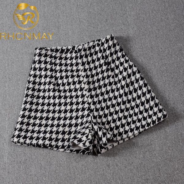 shorts new 2021 winter autumn houndstooth woolen plaid shorts for women high waist casual grid wide leg short pants ladies bottom, White;black
shorts new 2021 winter autumn houndstooth woolen plaid shorts for women high waist casual grid wide leg short pants ladies bottom, White;black