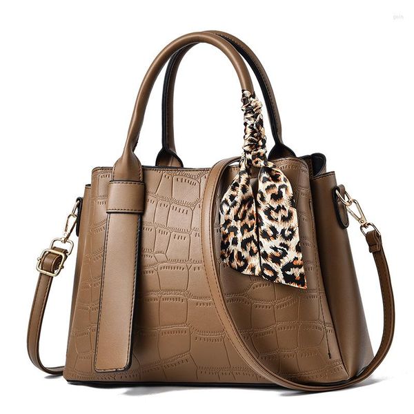 shoulder bags elegant and fashionable women's bag autumn winter all-match crossbody large capacity handbag women
shoulder bags elegant and fashionable women's bag autumn winter all-match crossbody large capacity handbag women