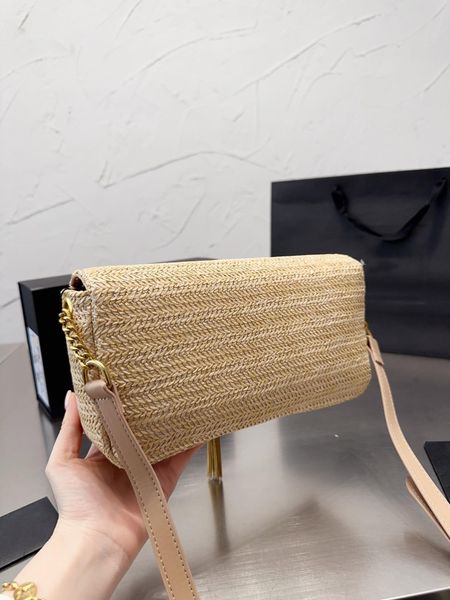 women's shoulder bag 2 gaby chain bag with a smooth leather flap and bottom triangle stitching. the chain shoulder strap is 26 12cm str
women's shoulder bag 2 gaby chain bag with a smooth leather flap and bottom triangle stitching. the chain shoulder strap is 26 12cm str
