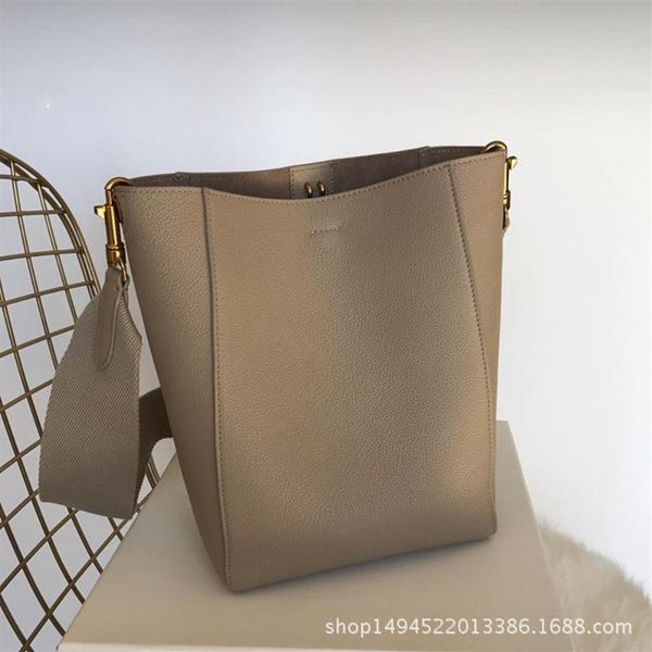 evening bags 2022 vintage brand women's leather handbag genuine real wide strap female shoulder bag band sangle bucket295o
evening bags 2022 vintage brand women's leather handbag genuine real wide strap female shoulder bag band sangle bucket295o
