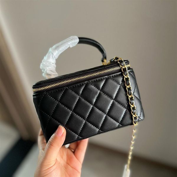 black white womens vanity box designer bags handle totes quilted matelasse chain crossbody shoulder cosmetic caid lipstick hol254z
black white womens vanity box designer bags handle totes quilted matelasse chain crossbody shoulder cosmetic caid lipstick hol254z