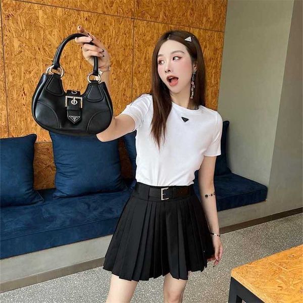 20% off family spring/summer new style casual triangle short sleeve t-shirt+high waist pleated skirt set, White
20% off family spring/summer new style casual triangle short sleeve t-shirt+high waist pleated skirt set, White