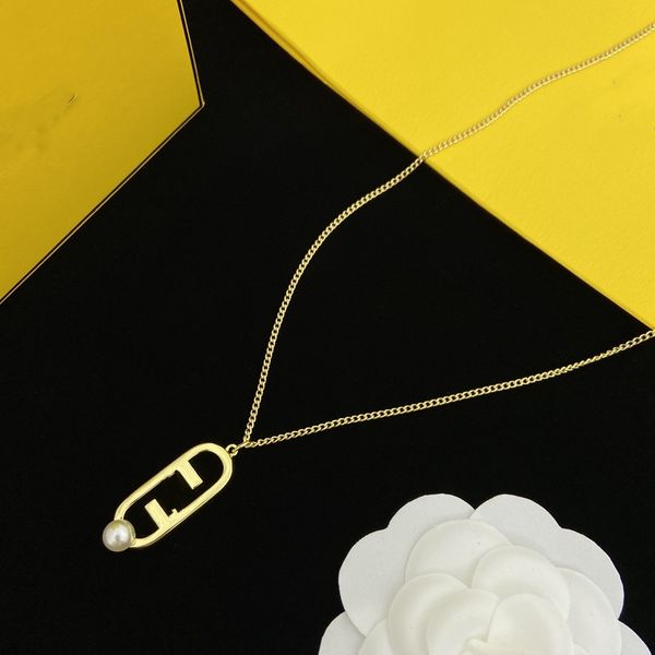 women's designer necklace clover necklace set pendant gold necklace fashion elegant atmosphere gold silver mother of pearl green flower, Black
women's designer necklace clover necklace set pendant gold necklace fashion elegant atmosphere gold silver mother of pearl green flower, Black