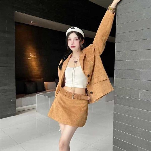22% off family autumn/winter new style handsome versatile loose casual coat+trouser skirt fashion set, White
22% off family autumn/winter new style handsome versatile loose casual coat+trouser skirt fashion set, White