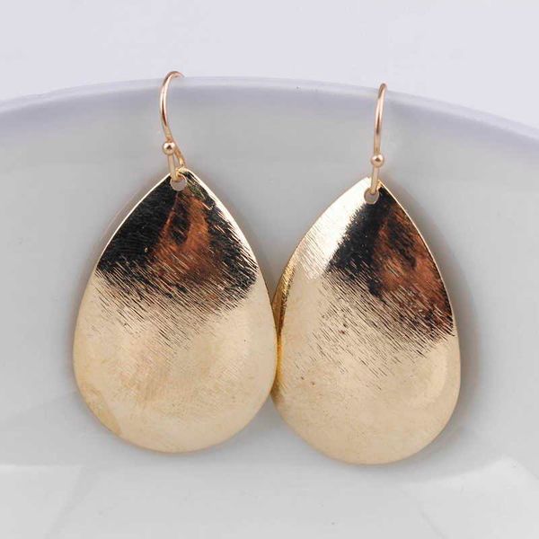 charm zwpon 2020 new fashion small zinc alloy dull polish teardrop earrings for women famous designer jewelry pendientes mujer moda w0422, Golden
charm zwpon 2020 new fashion small zinc alloy dull polish teardrop earrings for women famous designer jewelry pendientes mujer moda w0422, Golden