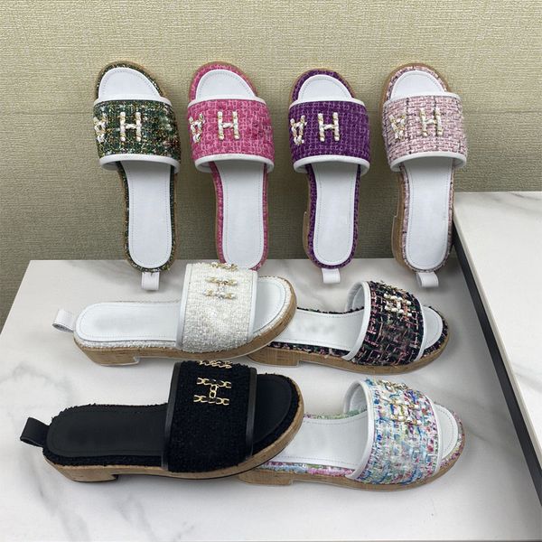new ladies sandals outer wear metal chain embroidery letter slippers thick sole thick heel casual women's shoes, Black
new ladies sandals outer wear metal chain embroidery letter slippers thick sole thick heel casual women's shoes, Black